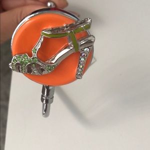 Tableside handbag hanger